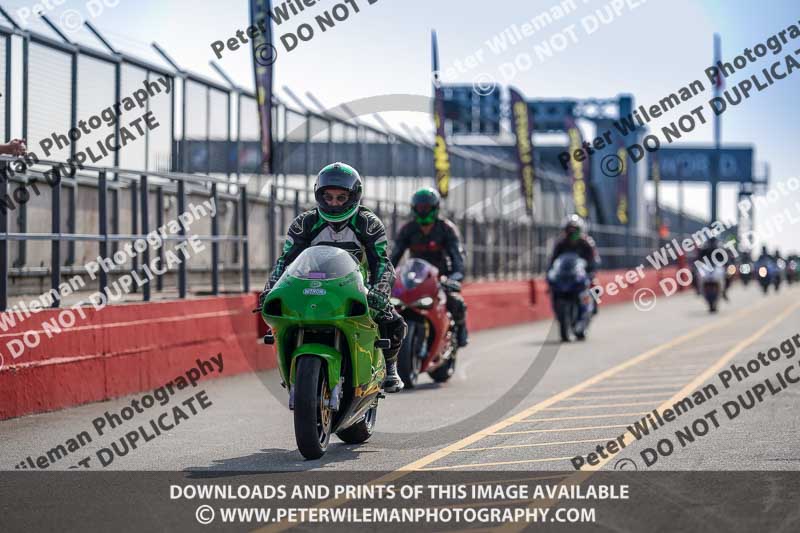 donington no limits trackday;donington park photographs;donington trackday photographs;no limits trackdays;peter wileman photography;trackday digital images;trackday photos